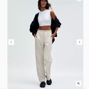 Lululemon Softstreme High-Rise Pant Regular Bone size 4